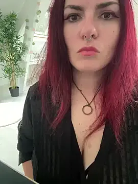 carolineford – webcam model profile photo Image 16