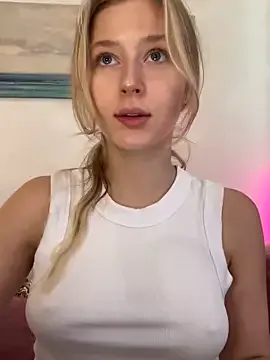 HannaMo – webcam model profile photo Image 5