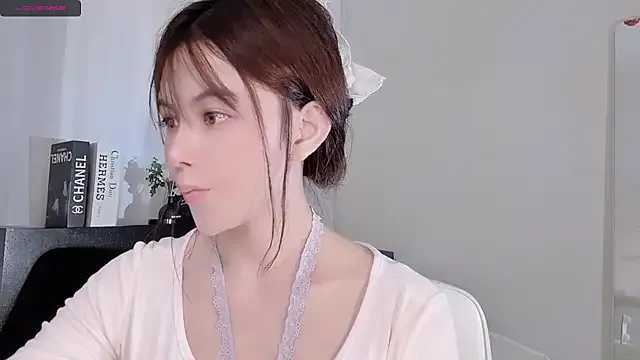 SweetieSinXXX – webcam model profile photo Image 19