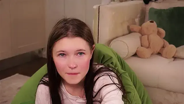 LunaTempt – webcam model profile photo Image 3