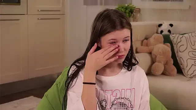 LunaTempt – webcam model profile photo Image 4