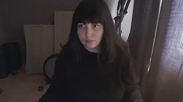 Lynylou – webcam model profile photo