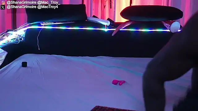 GabyCastellanos – webcam model profile photo Image 12