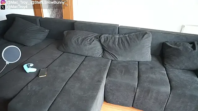 GabyCastellanos – webcam model profile photo Image 3