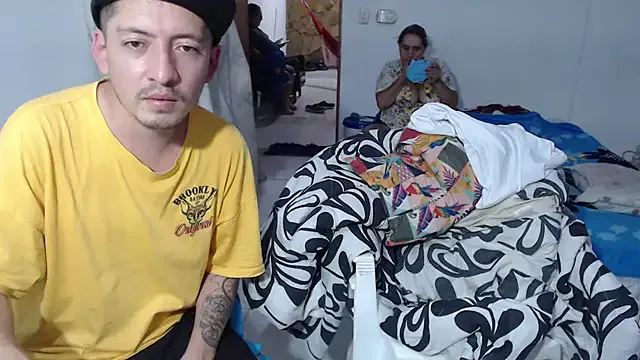 KateGale – webcam model profile photo Image 10