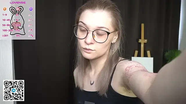 Scarlett – webcam model profile photo Image 6