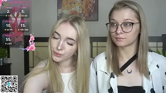 Scarlett – webcam model profile photo Image 8