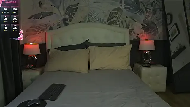 AsteriaHamel – webcam model profile photo Image 7