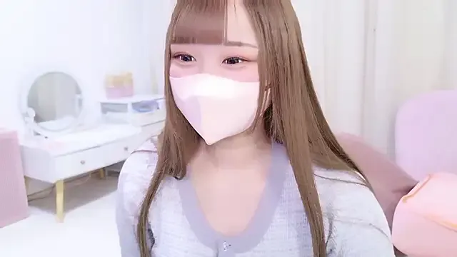 MiraKova – webcam model profile photo Image 17