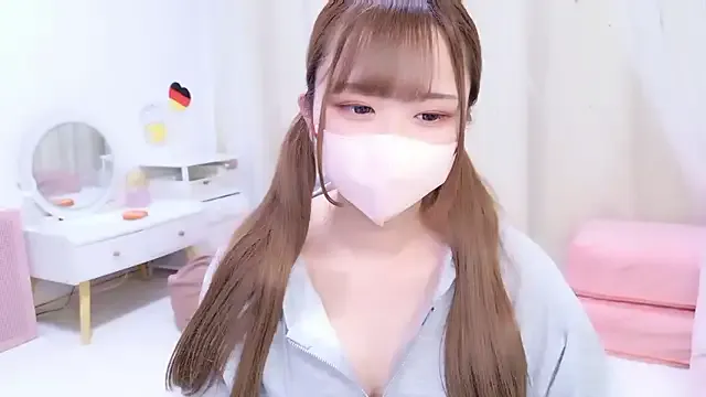 MiraKova – webcam model profile photo Image 19