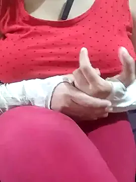 mallupriyapriya – webcam model profile photo