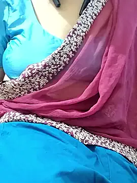 MadelineLane – webcam model profile photo Image 11