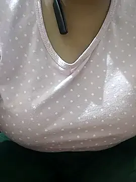 MadelineLane – webcam model profile photo Image 9