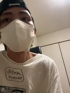 Yaya--728 – webcam model profile photo Image 3