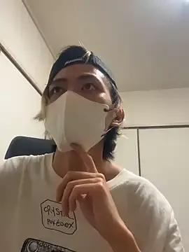 Yaya--728 – webcam model profile photo Image 4