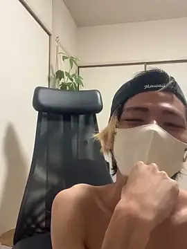 Yaya--728 – webcam model profile photo Image 5