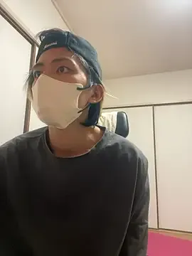 Yaya--728 – webcam model profile photo Image 8