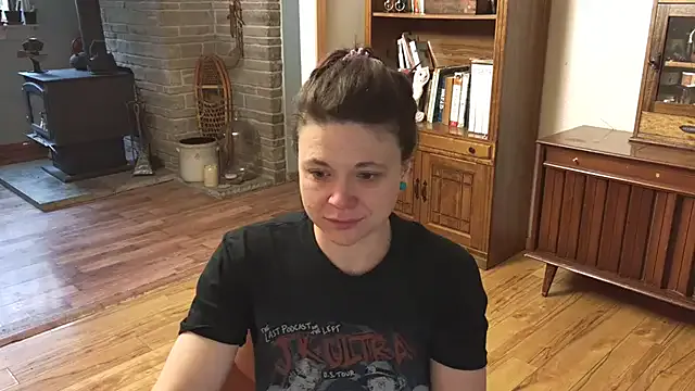 LeyahSummer – webcam model profile photo Image 2