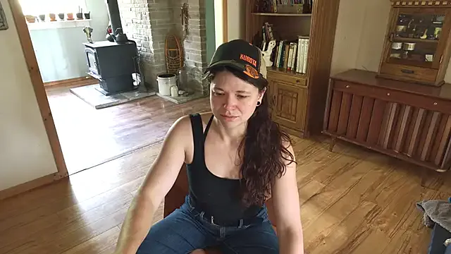 LeyahSummer – webcam model profile photo Image 3