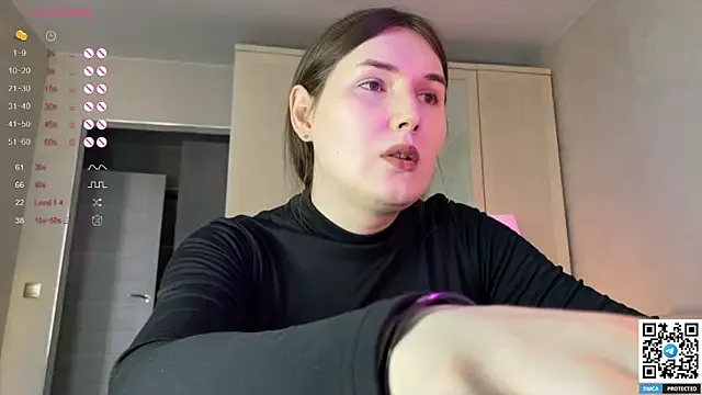 MollyBoston – webcam model profile photo Image 18