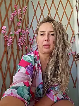 TokionaJoe – webcam model profile photo Image 14