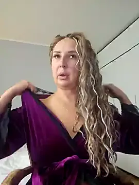 TokionaJoe – webcam model profile photo Image 8