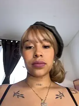 LukeLouHarvey – webcam model profile photo Image 17