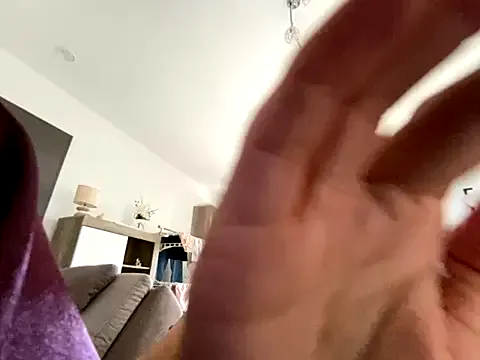 RuddyReyes – webcam model profile photo Image 13