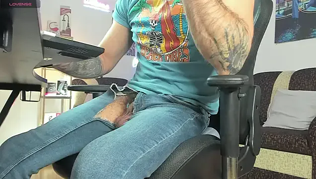 AyshaConnor – webcam model profile photo Image 19