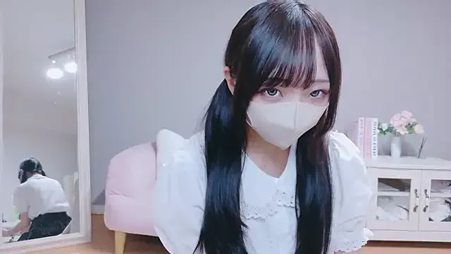 KateGale – webcam model profile photo Image 10