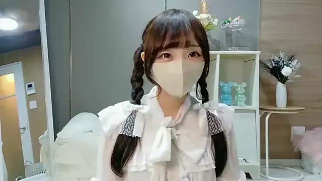 KateGale – webcam model profile photo Image 4