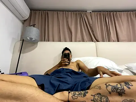 Dolce – webcam model profile photo Image 8