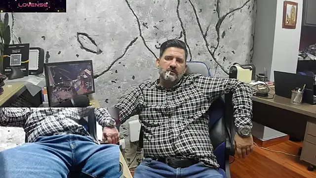 EmiraMiller – webcam model profile photo Image 4