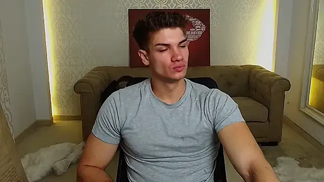 Dolce – webcam model profile photo Image 14