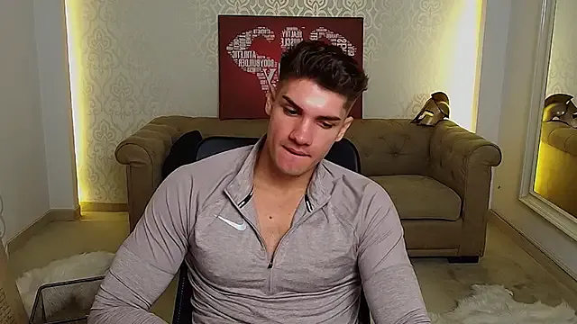 Dolce – webcam model profile photo Image 16