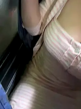 nathi_poyo – webcam model profile photo Image 9