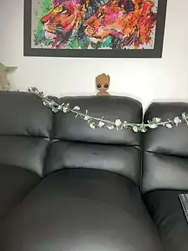 miko_nyan – webcam model profile photo Image 3