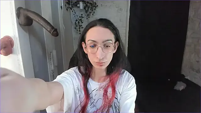 HopeHeaven – webcam model profile photo Image 10