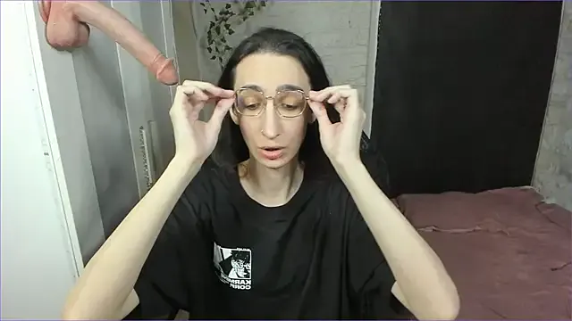 HopeHeaven – webcam model profile photo Image 13