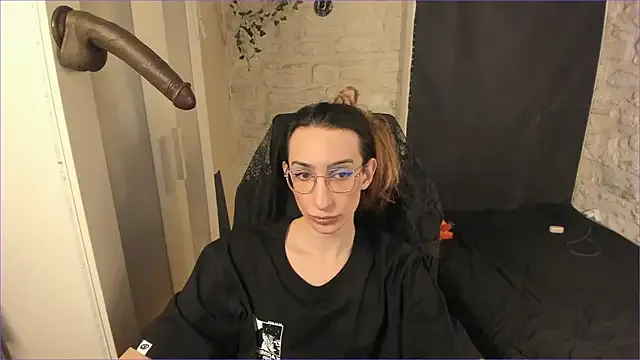 HopeHeaven – webcam model profile photo Image 5