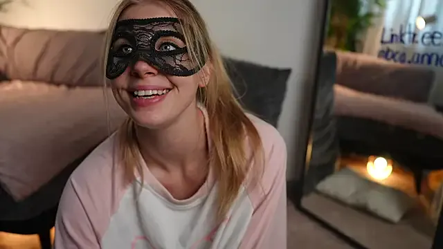 HaleyLyon – webcam model profile photo Image 3