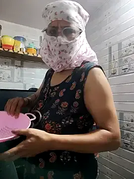 JoJo-ovo – webcam model profile photo Image 16