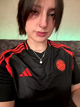 SherineNorth – webcam model profile photo Image 4