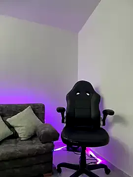 SherineNorth – webcam model profile photo Image 7