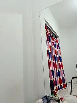 MadelineLane – webcam model profile photo Image 18