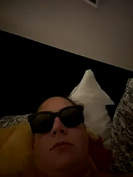 IvyStuart – webcam model profile photo Image 12