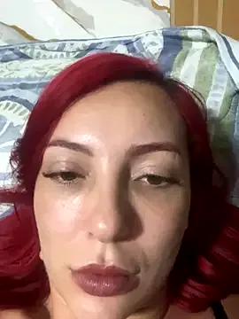 MinniMia – webcam model profile photo Image 5