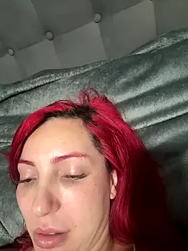 MinniMia – webcam model profile photo Image 7