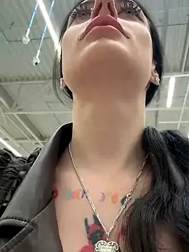 CaseyVidal – webcam model profile photo Image 12