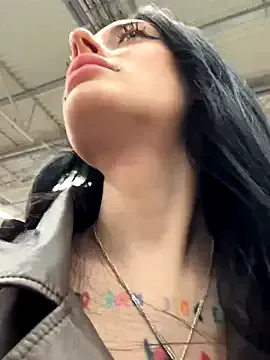 CaseyVidal – webcam model profile photo Image 15